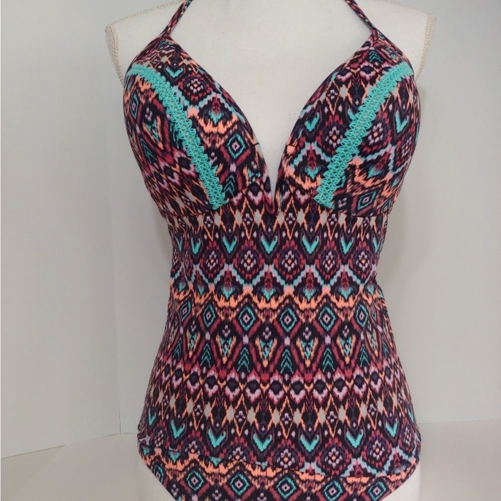 38C Shade & Shore Dream V-Wire Lift‎ One Piece Halter Bathing Suit Mint Coral